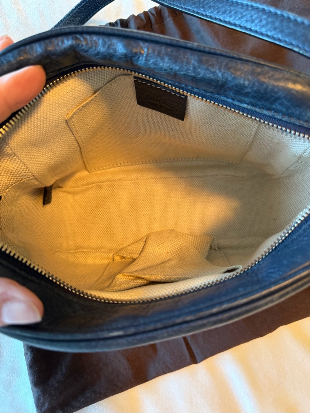 Authentic Gucci Blue leather Soho Disco Crossbody Bag, dust bag - Picture 6 of 12